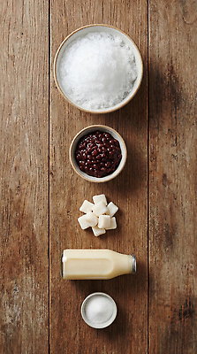 JPG 편집이미지 재료 디저트 얼음 우유 맛 설탕 준비 팥 팥빙수 편집실사 AI포토 AI콘텐츠 자연요소 음식 컨셉 유제품 CG 빙수 파일형식