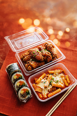 JPG 편집이미지 한식 서울 과자 식사 치킨 떡볶이 분식 먹기 김밥 편집실사 AI포토 AI콘텐츠 음식 모션 디저트 한국 CG 닭고기요리 파일형식