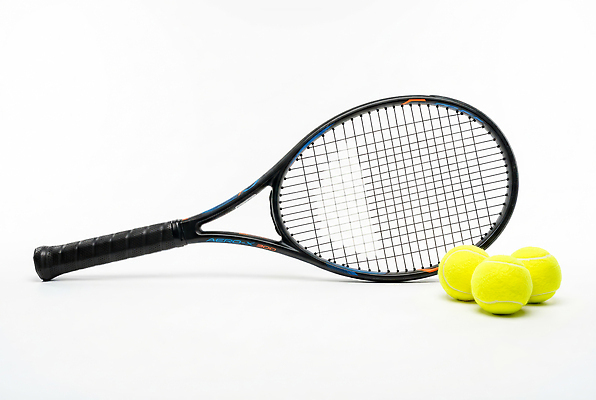 JPG 편집이미지 스포츠 공 실내 취미 야외 운동 테니스 라켓 테니스라켓 테니스공 편집실사 AI포토 AI콘텐츠 스포츠용품 건강 내부 구기 테니스용품 CG 파일형식