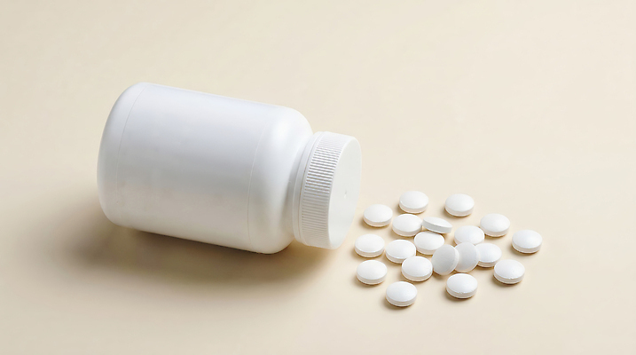 JPG 편집이미지 바닥 건강 치료 알약 약 약병 약국 흩어짐 편집실사 AI포토 AI콘텐츠 컨셉 의학 CG 병_담는 파일형식