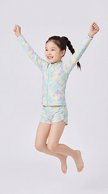 JPG 편집이미지 수영복 어린이 모션 표정 소녀 여름 운동복 점프 기쁨 서핑보드 의료성형뷰티 편집실사 AI인물포토 AI콘텐츠 옷 계절 여자 감정 사람 보드_스포츠 CG 파일형식 AI포토