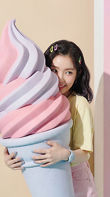 JPG 편집이미지 여자 포즈 아이스크림 디저트 미소 여름 즐거움 의료성형뷰티 스타일 편집실사 AI인물포토 AI콘텐츠 계절 감정 음식 표정 사람 CG 파일형식 AI포토