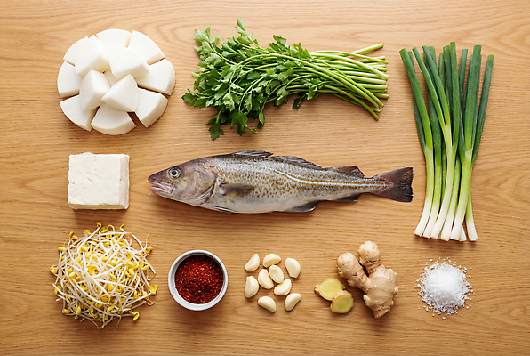 JPG 편집이미지 채소 재료 마늘 어류 요리 주방 생선요리 두부 소금 파 쪽파 고춧가루 대구탕 숙주 편집실사 AI포토 AI콘텐츠 한식 음식 수중동물 가루 CG 탕 파일형식