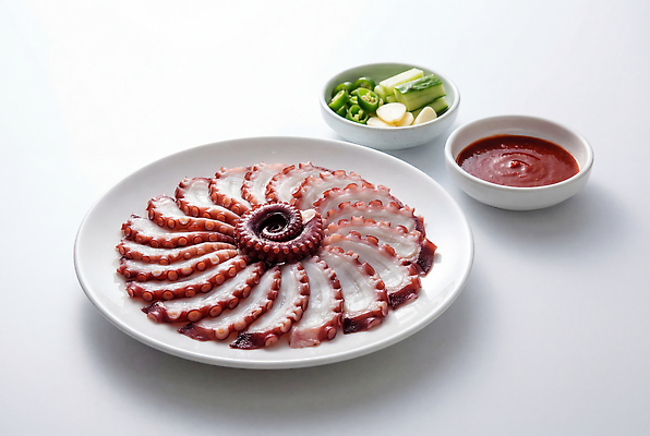 JPG 편집이미지 접시 한식 음식 채소 요리 신선 맛 해산물 문어숙회 편집실사 AI포토 AI콘텐츠 식기 컨셉 CG 숙회 파일형식