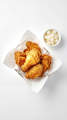 JPG 편집이미지 음식 날개 패스트푸드 요리 바구니 식당 치킨 닭고기 튀김 편집실사 AI포토 AI콘텐츠 육류 상점 인스턴트 CG 닭고기요리 파일형식