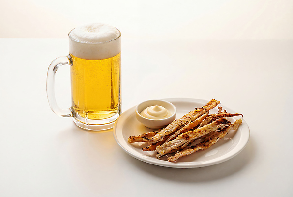 JPG 편집이미지 음식 맥주 생맥주 한국 어류 식사 튀김 안주 즐거움 오징어 마요네즈 편집실사 AI포토 AI콘텐츠 감정 아시아 연체동물 주류 수중동물 소스_음식 CG 파일형식