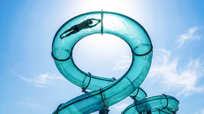 JPG 편집이미지 남자 모션 물놀이 수영장 사람 야외 물 여름 수영 즐거움 스릴 워터파크 의료성형뷰티 편집실사 AI인물포토 AI콘텐츠 자연요소 계절 감정 놀이 수상스포츠 CG 파일형식 AI포토