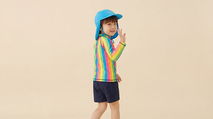 JPG 편집이미지 수영복 어린이 여름 즐거움 해수욕 놀기 의료성형뷰티 편집실사 AI인물포토 AI콘텐츠 옷 계절 감정 모션 휴가 사람 CG 파일형식 AI포토