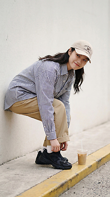 JPG 편집이미지 커피 신발 바지 거리 사람 힐링 아이스커피 의료성형뷰티 편집실사 AI인물포토 AI콘텐츠 음료 하의 CG 파일형식 AI포토