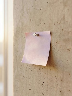 JPG 편집이미지 벽 메모지 압정 포스트잇 붙이기 편집실사 AI포토 AI콘텐츠 모션 사무용품 CG 파일형식