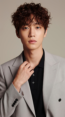 JPG 모델 편집이미지 패션 남자 포즈 머리 회색 의료성형뷰티 스타일 편집실사 AI인물포토 AI콘텐츠 컬러 사람 신체부위 CG 파일형식 AI포토