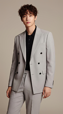 JPG 편집이미지 패션 남자 포즈 모션 정장 팔짱 회색 의료성형뷰티 스타일 편집실사 AI인물포토 AI콘텐츠 옷 컬러 사람 CG 파일형식 AI포토