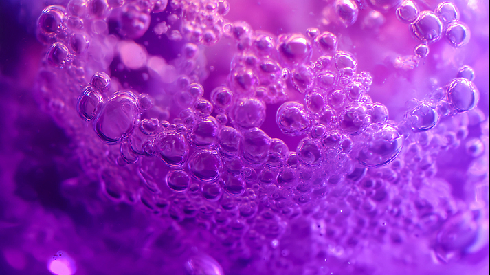 JPG 편집이미지 표면 보라색 거품 물방울 액체 물거품 물질 편집실사 AI컴퓨터그래픽 AI콘텐츠 컬러 CG 파일형식