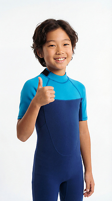 JPG 편집이미지 수영복 어린이 웃음 소년 운동복 활발 활기 의료성형뷰티 편집실사 AI인물포토 AI콘텐츠 옷 남자 컨셉 표정 사람 CG 파일형식 AI포토