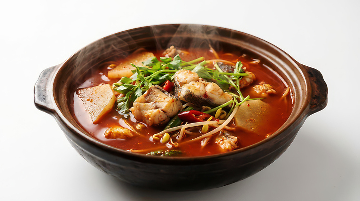 JPG 편집이미지 한식 채소 요리 식사 뜨거움 맛 해산물 뚝배기 국물 매운탕 우럭 우럭탕 편집실사 AI포토 AI콘텐츠 음식 컨셉 어류 CG 탕 파일형식
