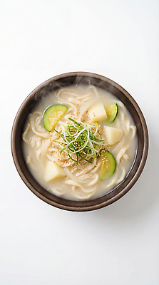 JPG 편집이미지 그릇 한식 음식 채소 재료 따뜻함 요리 면류 맛 국수 국물 애호박 칼국수 편집실사 AI포토 AI콘텐츠 식기 컨셉 호박 CG 파일형식