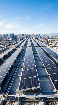 JPG 편집이미지 하늘 기술 건물 환경 발전소 도시 발전 전기에너지 태양에너지 설비 집열판 패널 편집실사 AI컴퓨터그래픽 AI콘텐츠 건축물 컨셉 에너지 그린에너지 CG 시설 파일형식