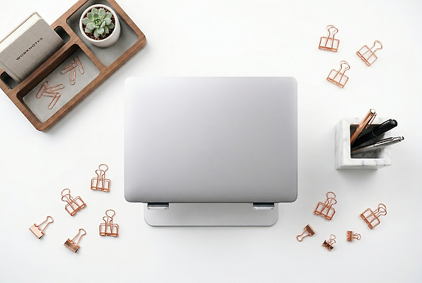 JPG 편집이미지 디자인 화분 비즈니스 문구용품 기술 노트북 사무실 펜 환경 사무용품 깨끗함 업무 책상 클립 정리 편집실사 AI포토 AI콘텐츠 가구 컨셉 전자제품 필기구 작업 CG 오브젝트 파일형식