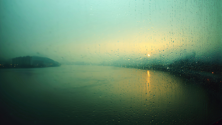 JPG 편집이미지 자연 유리 하늘 날씨 물 빛 강 반사 흐름 안개 물방울 편집실사 AI포토 AI콘텐츠 자연요소 컨셉 재질 CG 생태계 파일형식