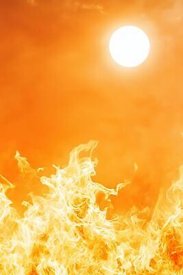 JPG 편집이미지 하늘 불 불꽃 여름 빛 햇빛 태양 뜨거움 더위 이미지편집 AI컴퓨터그래픽 AI콘텐츠 자연요소 계절 날씨 파일형식