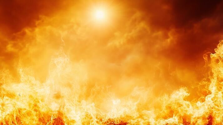 JPG 편집이미지 하늘 불 불꽃 여름 빛 햇빛 태양 뜨거움 연기 더위 이미지편집 AI컴퓨터그래픽 AI콘텐츠 자연요소 계절 날씨 파일형식