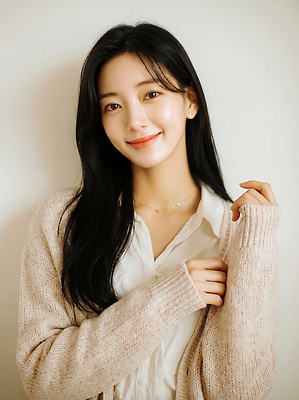 JPG 편집이미지 옷 여자 포즈 한명 미소 스웨터 베이지색 의료성형뷰티 스타일 편집실사 AI인물포토 AI콘텐츠 1 컬러 상의 표정 사람 CG 파일형식 AI포토