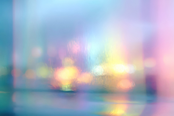 JPG 편집이미지 창문 물 빛 공간 보케 흐림 블러 블러효과 현상 이미지편집 AI컴퓨터그래픽 AI콘텐츠 자연요소 날씨 파일형식 효과