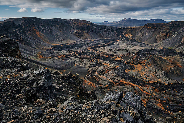 JPG 모양 편집이미지 자연 하늘 바닥 풍경 암석 돌 화산 주위 지형 지역 분화구 편집실사 AI컴퓨터그래픽 AI콘텐츠 산 바위 CG 생태계 파일형식