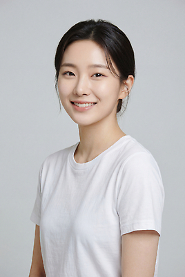 JPG 편집이미지 여자 미소 사람 앞모습 캐주얼 사진촬영 흰배경 의료성형뷰티 편집실사 AI인물포토 AI콘텐츠 옷 뷰포인트 백그라운드 표정 촬영 흰색 CG 파일형식 AI포토 컬러