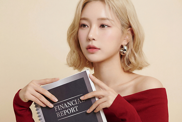 JPG 편집이미지 옷 여자 포즈 생각 사람 금융 보고서 의료성형뷰티 편집실사 AI인물포토 AI콘텐츠 경제 CG 파일형식 AI포토