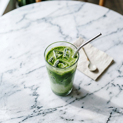 JPG 편집이미지 음료 잔 여름 얼음 카페 녹차 편집실사 AI포토 AI콘텐츠 자연요소 식기 계절 상점 차 CG 파일형식