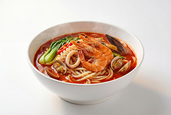 JPG 편집이미지 그릇 음식 채소 조개 새우 요리 중식 식사 면류 맛 해산물 국수 국물 삼선짬뽕 편집실사 AI포토 AI콘텐츠 식기 컨셉 어패류 갑각류 CG 짬뽕 파일형식 동물