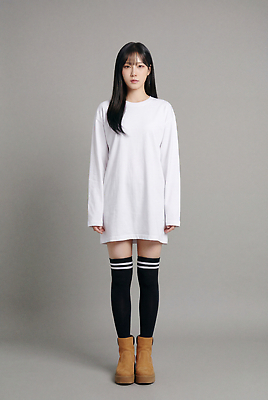 JPG 모델 편집이미지 옷 여자 감정 신발 스튜디오 사람 흰색 의료성형뷰티 편집실사 AI인물포토 AI콘텐츠 컬러 CG 파일형식 AI포토