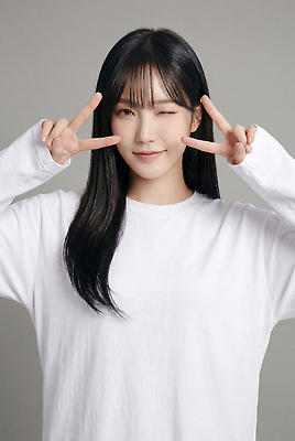 JPG 모델 편집이미지 여자 감정 포즈 표정 웃음 사람 흰색 의료성형뷰티 편집실사 AI인물포토 AI콘텐츠 컬러 CG 파일형식 AI포토