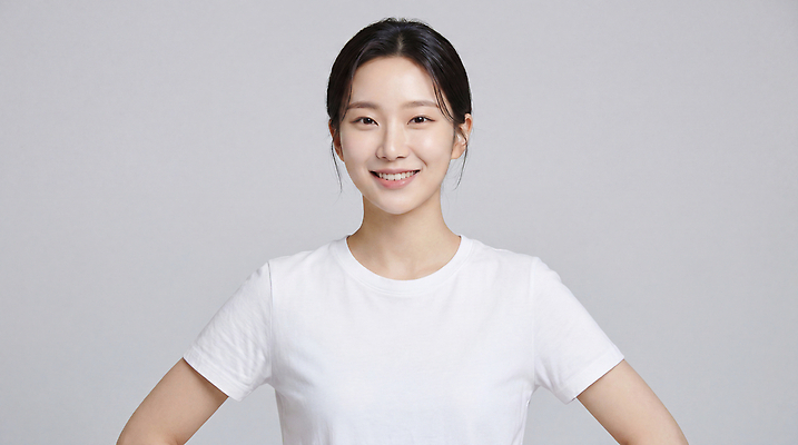 JPG 모델 편집이미지 여자 포즈 티셔츠 스튜디오 미소 웃음 뷰티 흰색 의료성형뷰티 편집실사 AI인물포토 AI콘텐츠 컬러 셔츠 표정 사람 CG 파일형식 AI포토 상의 옷