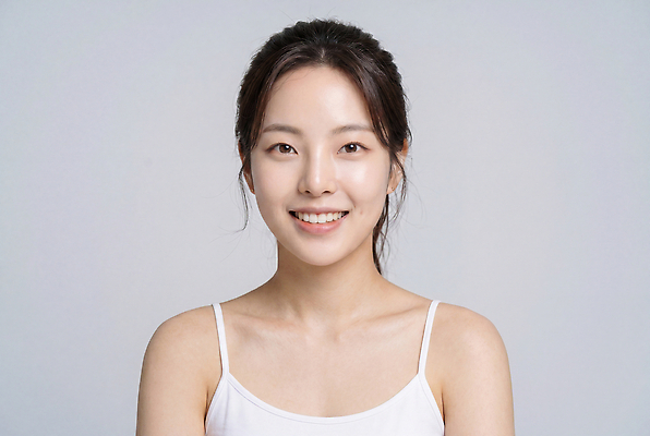 JPG 모델 편집이미지 여자 표정 웃음 민소매 뷰티 기쁨 흰색 뷰티풀 프로필 의료성형뷰티 편집실사 AI인물포토 AI콘텐츠 감정 컬러 상의 사람 CG 파일형식 AI포토