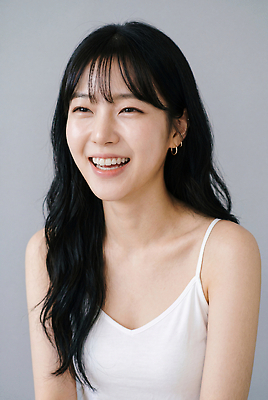 JPG 편집이미지 여자 감정 포즈 미소 웃음 사람 캐주얼 기쁨 의료성형뷰티 편집실사 AI인물포토 AI콘텐츠 옷 표정 CG 파일형식 AI포토
