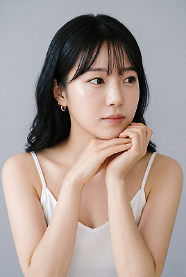 JPG 편집이미지 여자 감정 얼굴 포즈 생각 실내 표정 고요 편안함 집중 턱 의료성형뷰티 편집실사 AI인물포토 AI콘텐츠 컨셉 사람 내부 신체부위 감각 CG 파일형식 AI포토