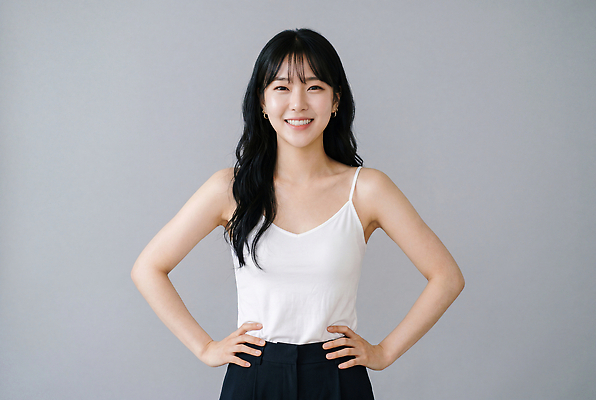 JPG 모델 편집이미지 여자 포즈 스튜디오 웃음 촬영 회색 의료성형뷰티 편집실사 AI인물포토 AI콘텐츠 컬러 표정 사람 CG 파일형식 AI포토