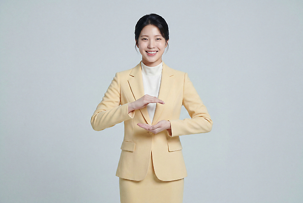 JPG 모델 편집이미지 여자 포즈 비즈니스 표정 미소 정장 손짓 의료성형뷰티 편집실사 AI인물포토 AI콘텐츠 옷 모션 사람 CG 파일형식 AI포토