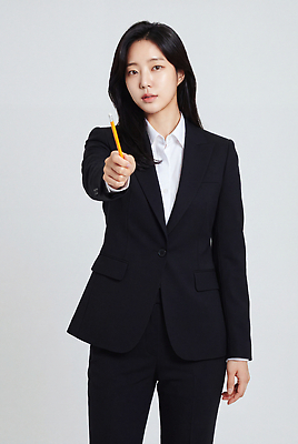 JPG 편집이미지 여자 포즈 비즈니스 직장 정장 연필 촬영 작업 전문 의료성형뷰티 편집실사 AI인물포토 AI콘텐츠 옷 회사 학용품 사람 필기구 CG 파일형식 AI포토 문구용품 오브젝트