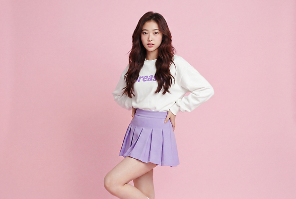 JPG 모델 편집이미지 긴머리 옷 여자 패션 분홍색 포즈 성인 치마 보라색 사진촬영 의료성형뷰티 스타일 편집실사 AI인물포토 AI콘텐츠 헤어스타일 컬러 하의 사람 촬영 CG 파일형식 AI포토