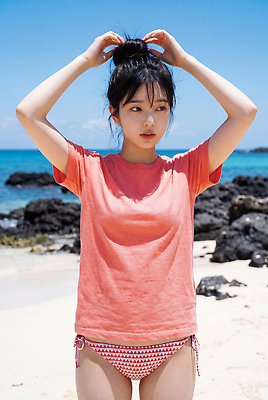 JPG 편집이미지 여자 수영복 모래 바다 하늘 휴가 성인 해변 일상 여름 바위 묶기 즐거움 외출 의료성형뷰티 편집실사 AI인물포토 AI콘텐츠 옷 계절 감정 모션 사람 라이프 CG 파일형식 AI포토 생활