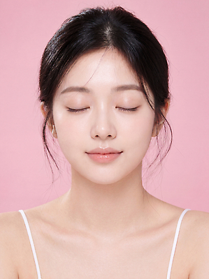 JPG 편집이미지 여자 얼굴 분홍색 미소 성인 화장 깨끗함 눈 편안함 피부 피부관리 스킨케어 의료성형뷰티 편집실사 AI인물포토 AI콘텐츠 컬러 컨셉 표정 사람 신체부위 뷰티 감각 CG 파일형식 AI포토