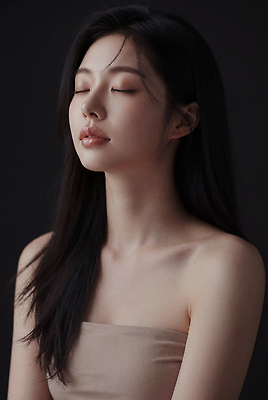 JPG 모델 편집이미지 헤어스타일 여자 감정 포즈 스튜디오 사람 화장 뷰티 눈감음 집중 피부 피부관리 뷰티풀 편집실사 AI인물포토 AI콘텐츠 컨셉 모션 신체부위 CG 파일형식 AI포토