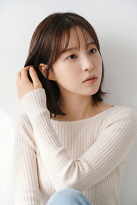 컨셉 사람 내부 CG 파일형식 AI포토 여자 실내 생각 옷 공간 패션 분위기 편집실사 편집이미지 JPG AI인물포토 AI콘텐츠 의료성형뷰티