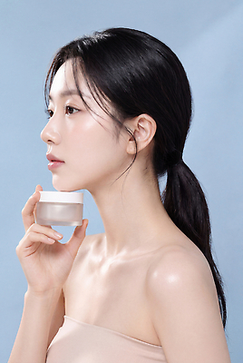 JPG 모델 편집이미지 손 여자 얼굴 포즈 옆모습 뷰티 화장품 상품 피부 피부관리 스킨케어 뷰티풀 의료성형뷰티 편집실사 AI인물포토 AI콘텐츠 뷰포인트 사람 신체부위 CG 파일형식 AI포토