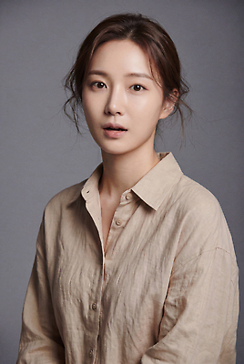 JPG 모델 편집이미지 옷 여자 얼굴 표정 성인 앞모습 촬영 린넨 의료성형뷰티 스타일 편집실사 AI인물포토 AI콘텐츠 뷰포인트 사람 신체부위 직물 CG 파일형식 AI포토
