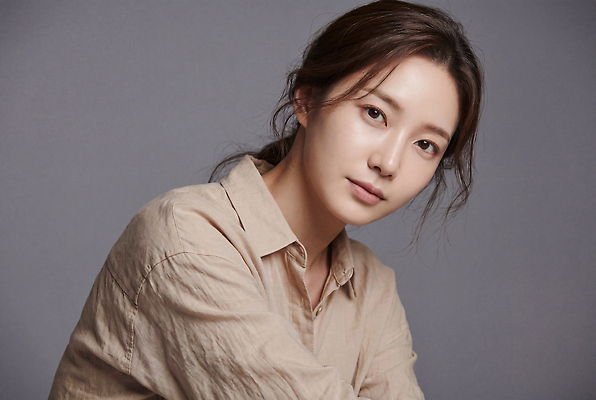 JPG 모델 편집이미지 여자 스튜디오 표정 성인 촬영 린넨 의료성형뷰티 편집실사 AI인물포토 AI콘텐츠 사람 직물 CG 파일형식 AI포토