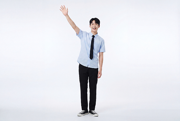 JPG 편집이미지 학생 옷 남자 교복 남학생 청소년 고등학생 실내 미소 웃음 캐주얼 인사 의료성형뷰티 편집실사 AI인물포토 AI콘텐츠 표정 사람 내부 예절 CG 파일형식 AI포토